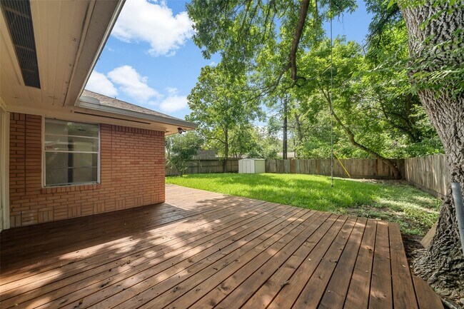 Building Photo - 4045 Woodfox St