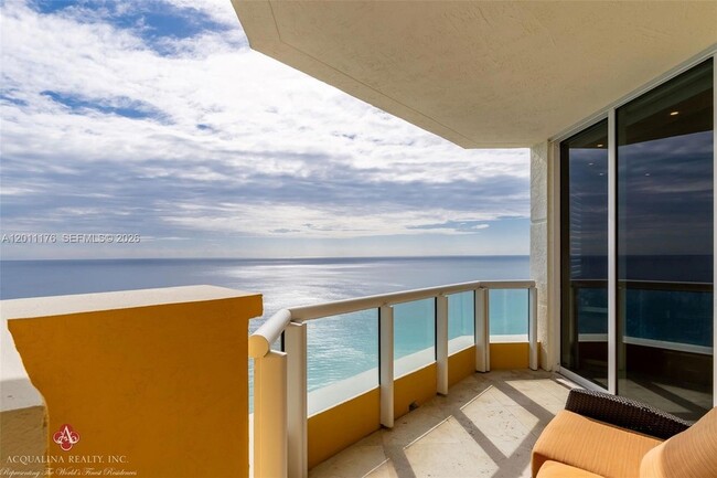 Building Photo - 17875 Collins Ave