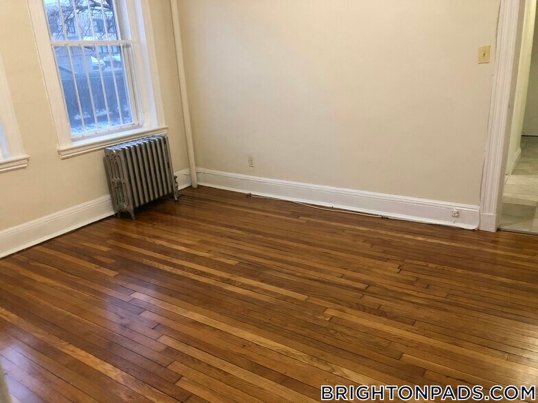 Building Photo - 135 Washington St