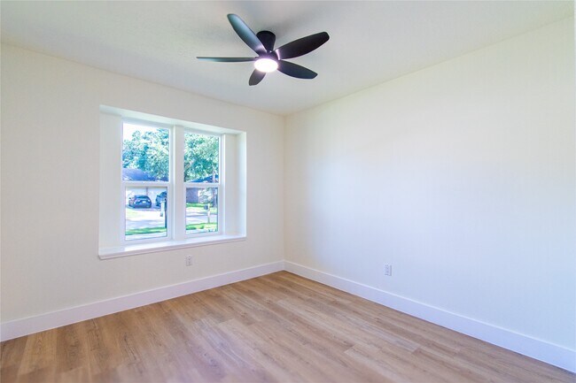 Building Photo - 822 Red Rock Canyon Dr