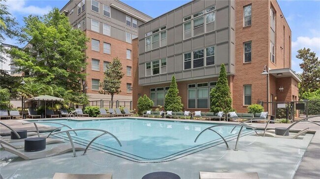 Building Photo - 2420 Peachtree Rd