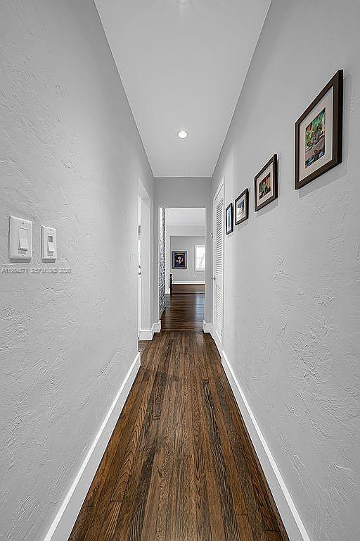 Building Photo - 5850 SW 47th St