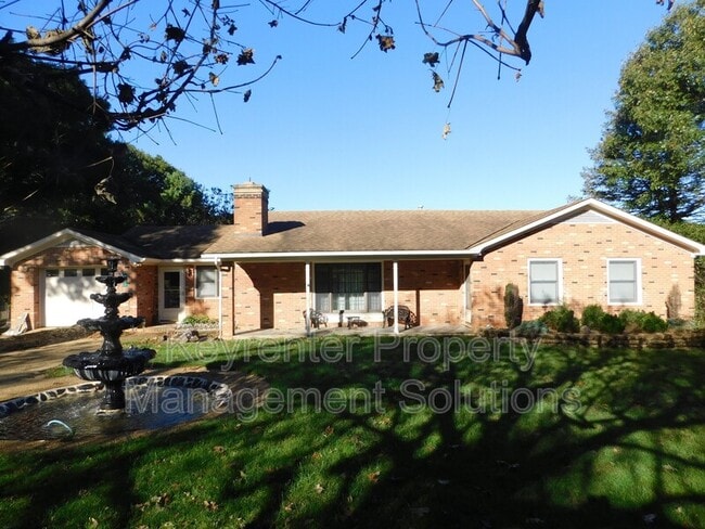 Building Photo - 251 William Cousins Rd