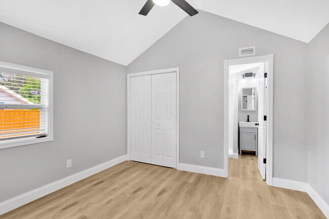 Building Photo - 1515 Sadlon Ave