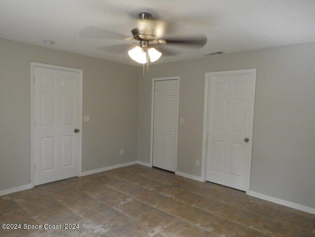 Building Photo - 3235 Forghun Ave SE