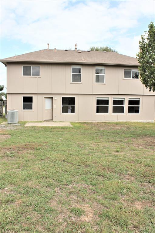 Building Photo - 2011 Lantana Dr