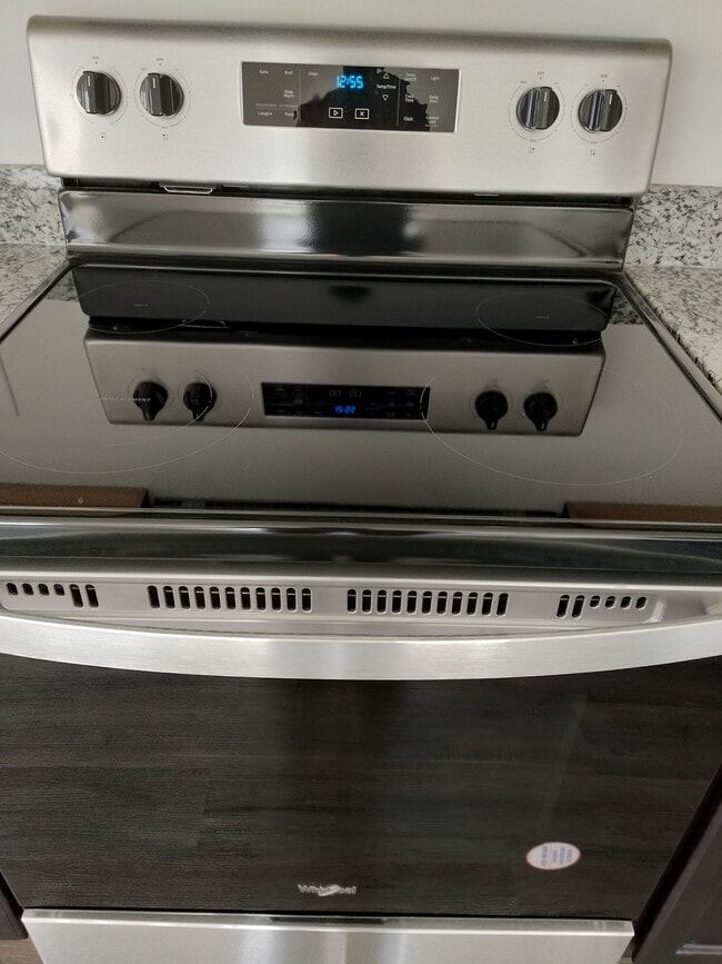 Building Photo - 306 Penn Sta Wy