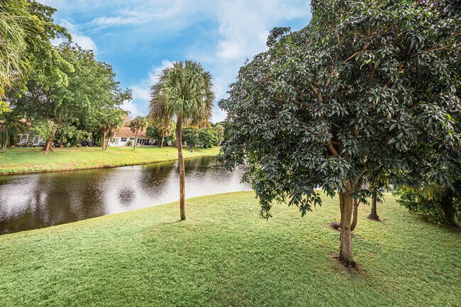 Building Photo - 2700 Casita Way