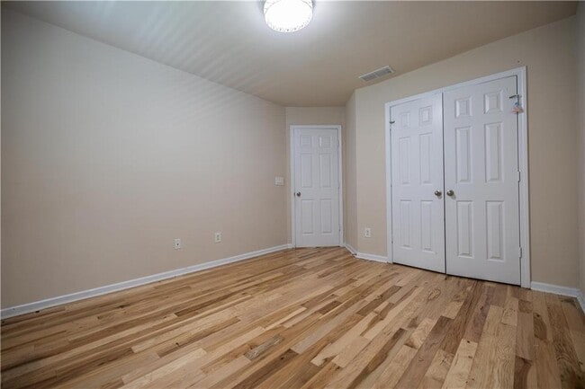 Building Photo - 4962 Weathervane Dr