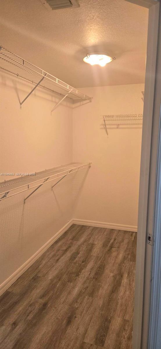 Building Photo - 2589 Centergate Dr