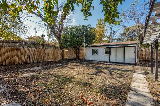 Building Photo - 901 Woodleigh Dr