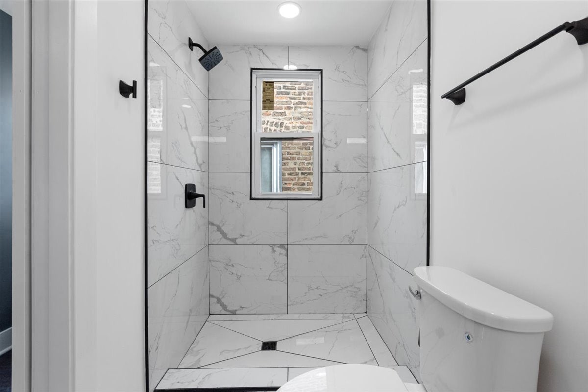 Building Photo - 2108 S Homan Ave