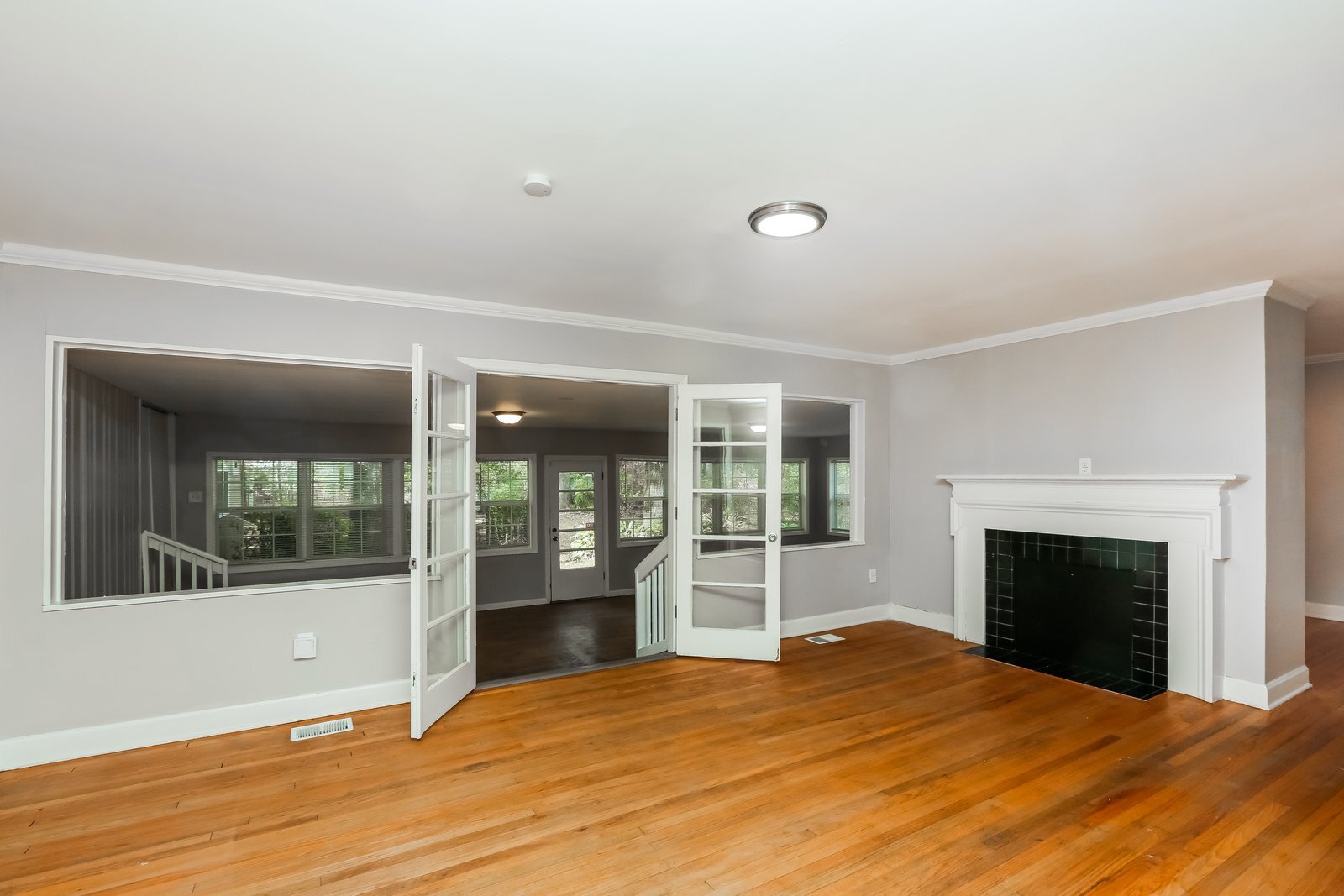 Building Photo - 514 Naples Rd