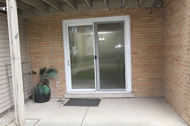 Building Photo - 960 Beau Dr
