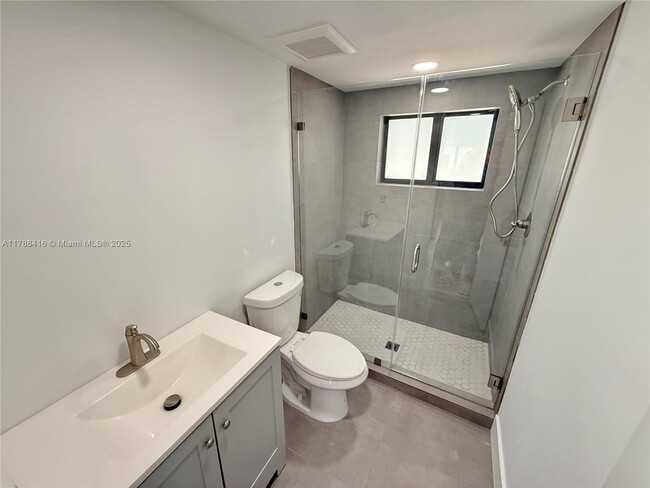 Building Photo - 180 NE 57th St