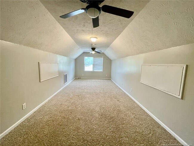 Building Photo - 260 Lick Creek Dr