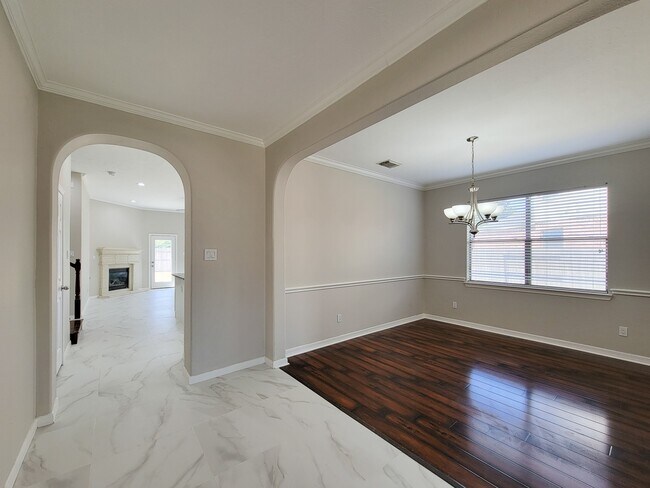 Building Photo - 24534 San Pellino Dr