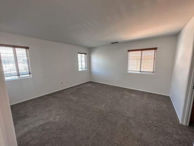Building Photo - 24623 Montevista Cir