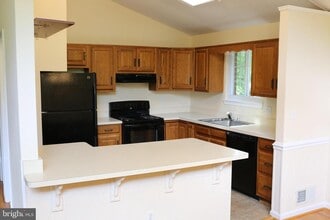 Building Photo - 8707 Greystone Pl