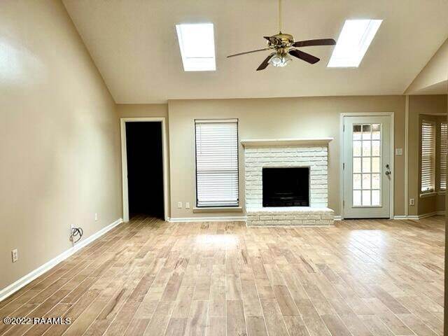 Building Photo - 709 Rosedown Ln