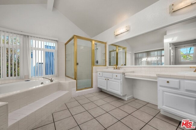 Building Photo - 7513 W 83rd St