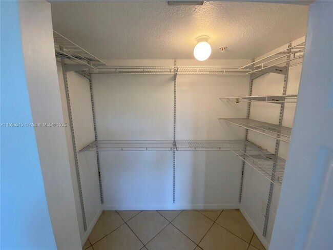 Building Photo - 2630 SW 28th St