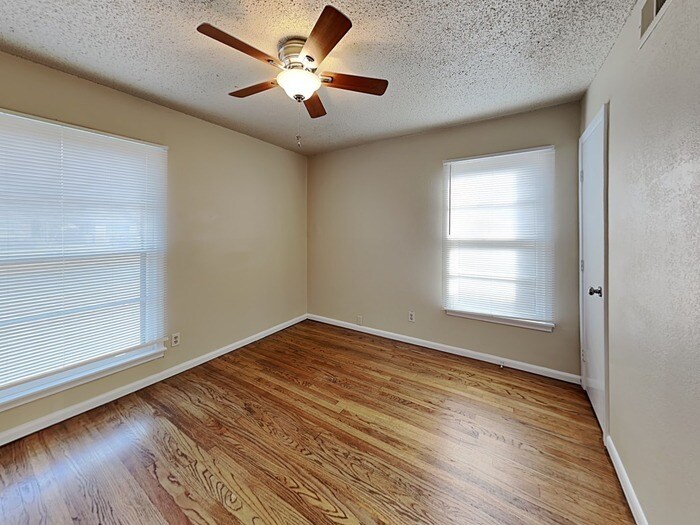 Building Photo - 11211 Ulloa Ln