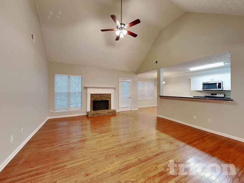 Building Photo - 313 Cascade Ct