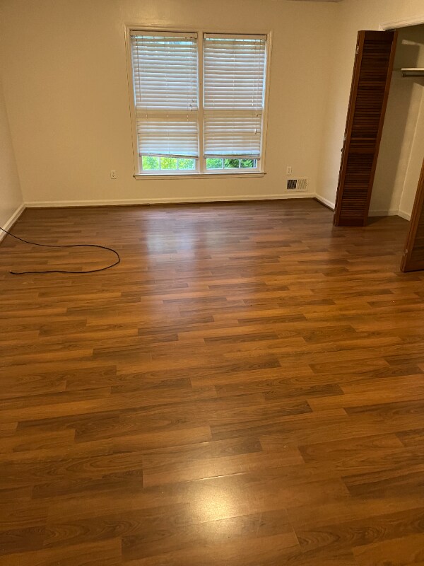 Building Photo - 114 Hight Dr