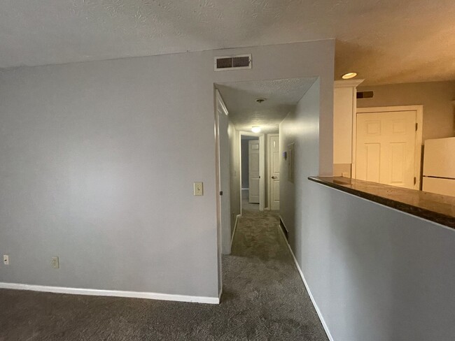 Building Photo - 5424 Cedar Springs