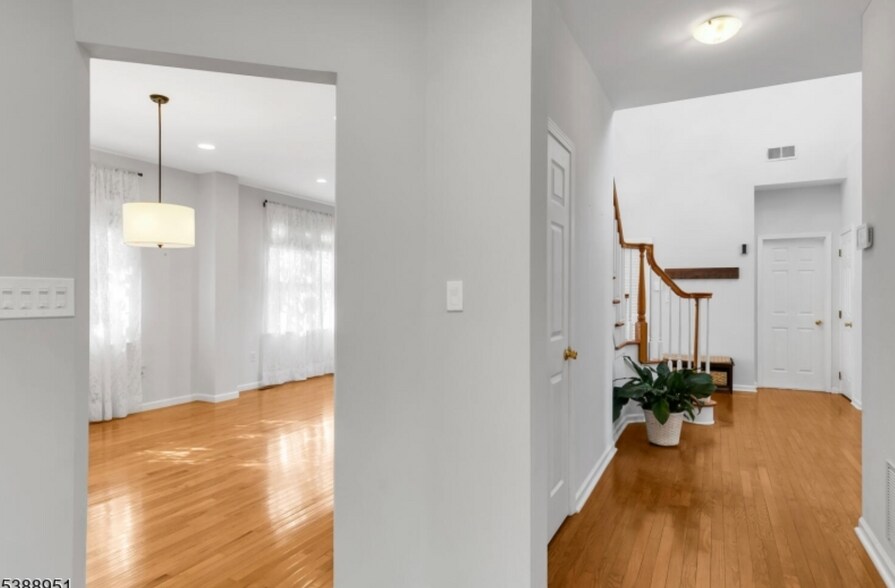Building Photo - 22 Honeyman Rd