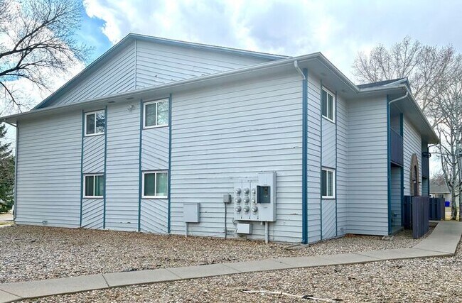 Building Photo - Limited-Time Move-In Deal: Get Your First 2 Weeks FREE! Spacious 2 Bed, 1 Bath Apartments + Water...