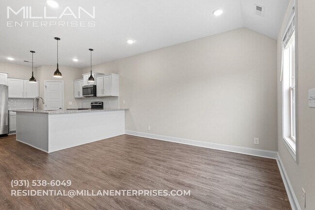 Interior Photo - 208 Drayton Dr.