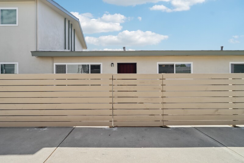 Building Photo - 5792 Rostrata Ave