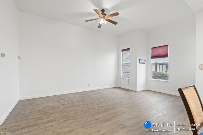 Building Photo - 3 br, 2 bath Condo - 17 Kiska Rd