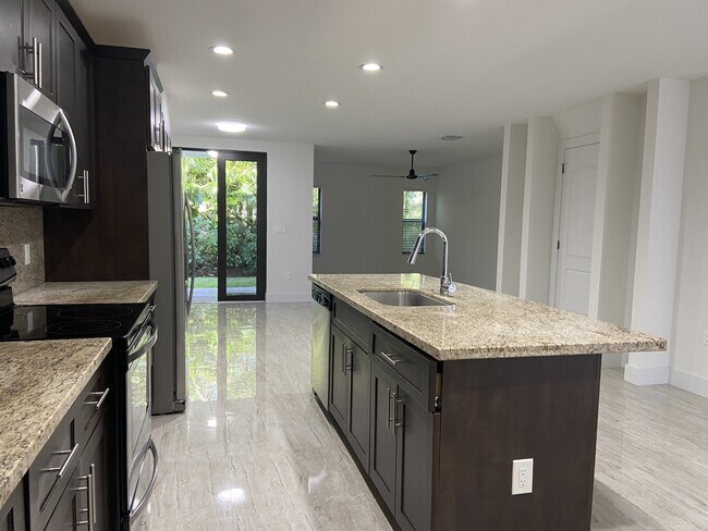 Building Photo - 287 Bella Sol Way