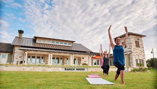 Building Photo - 112 Leon Loop