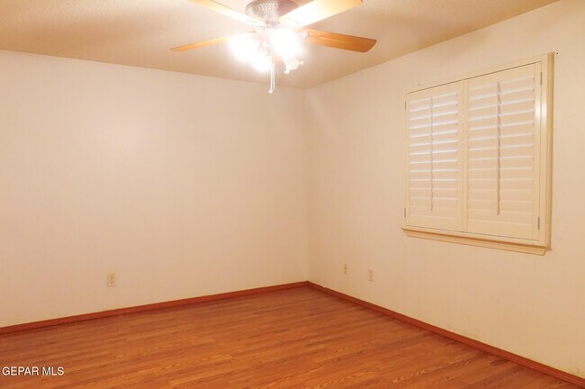 Building Photo - 3493 Yellow Rose St