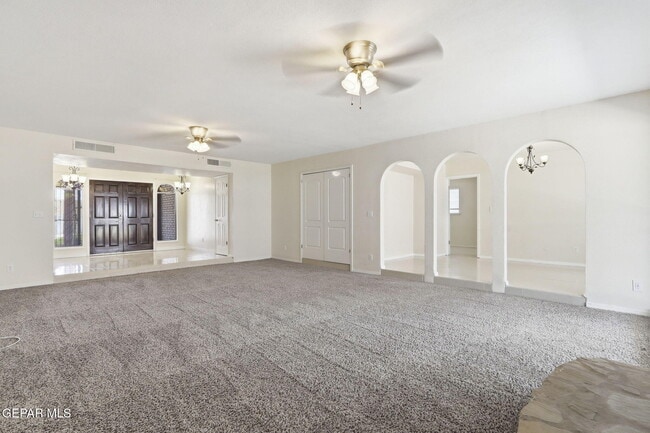 Building Photo - 3329 Old Spanish Trail