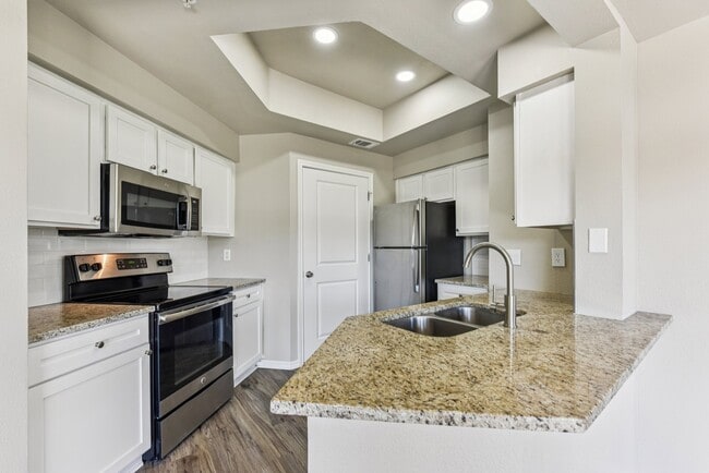 Floorplan - Waters Edge Apartment Homes