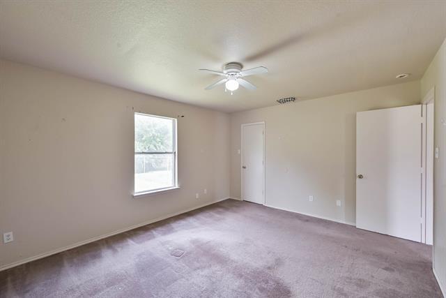 Building Photo - 404 Kings Way Dr