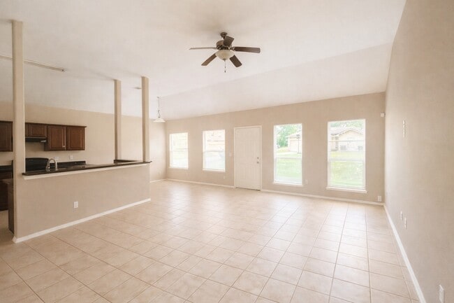Building Photo - 9104 N Green River Dr