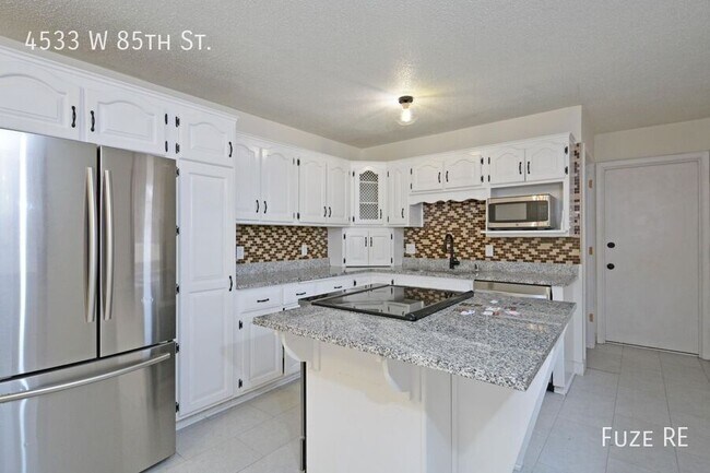 Building Photo - 4533 W 85th St