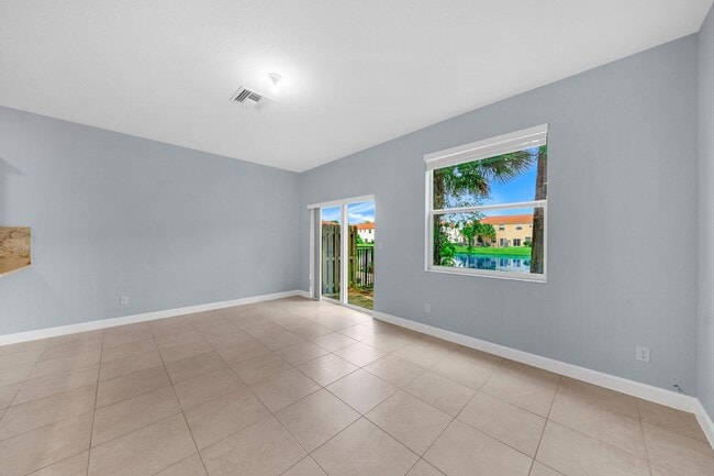 Building Photo - 5271 Ashley River Rd