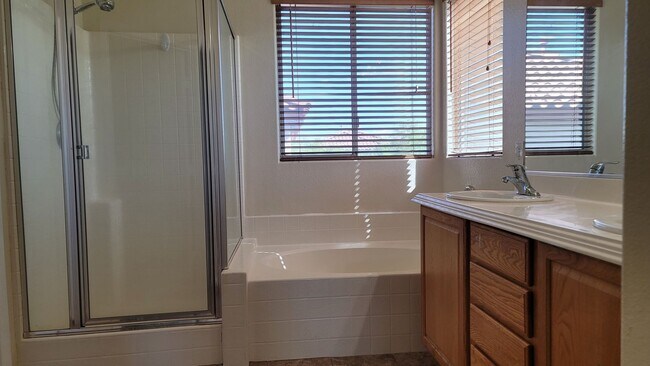 Building Photo - Spacious home in Southern Highlands