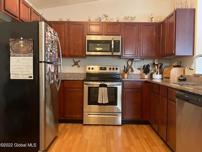 Building Photo - 15 Kempton Pl
