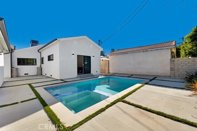 Building Photo - 4941 Hesperia Ave