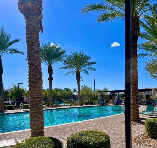 Building Photo - 5549 S Dillon