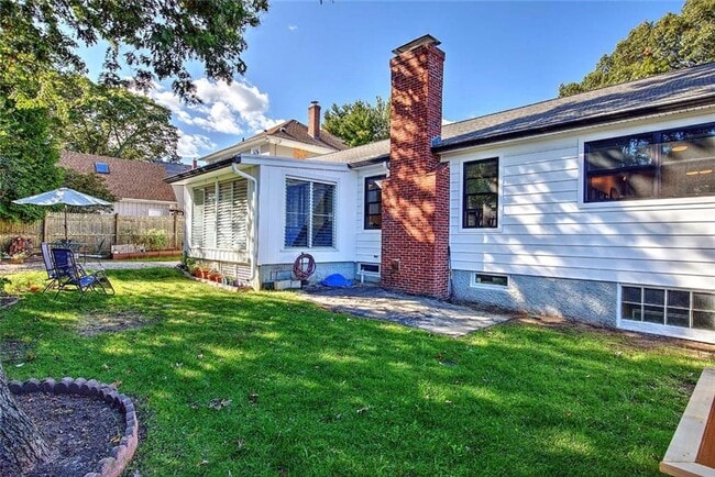 Building Photo - 151 Chace Ave