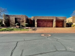 Building Photo - Beautiful Home in an Exclusive Gated Community